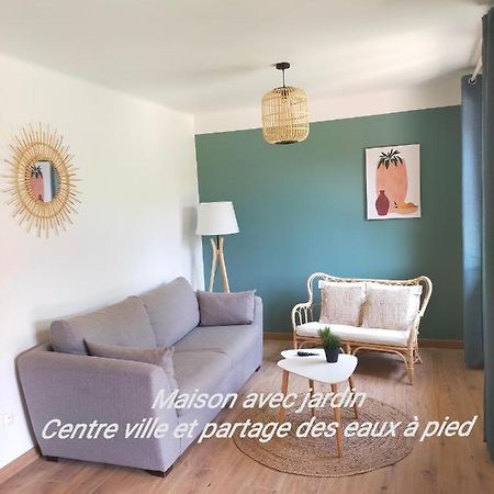 Gite Les Demoiselles Des Sorgues LʼIsle-sur-la-Sorgue Eksteriør billede