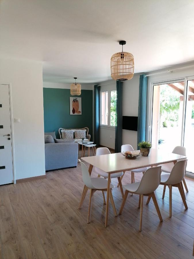 Gite Les Demoiselles Des Sorgues LʼIsle-sur-la-Sorgue Eksteriør billede