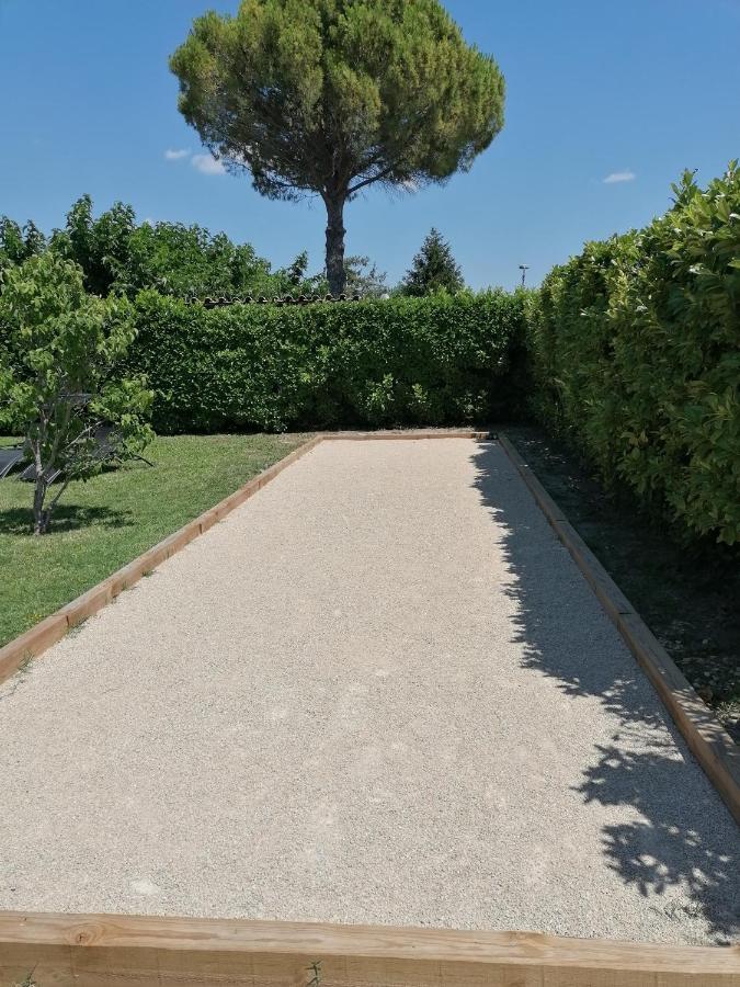 Gite Les Demoiselles Des Sorgues LʼIsle-sur-la-Sorgue Eksteriør billede